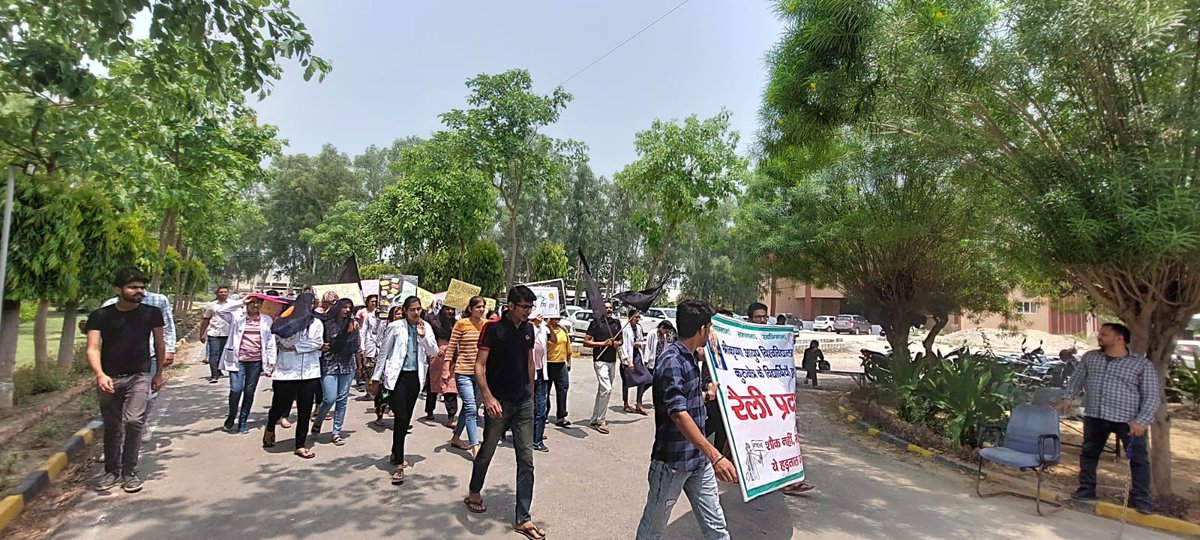 minal_59's tweet photo. #strikeforstipend Jai Ayurveda
#strikeforstipend
#equalityforayurveda
#bamsstipendincrement
#justiceforayurveda
@cmoffice
@healthminister#strikeforstipend https://t.co/9tBT9ktuXV