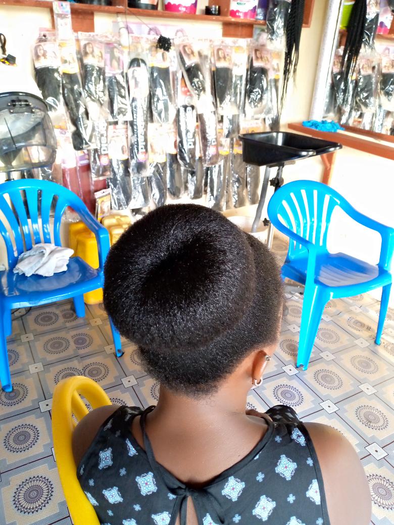 Ainemugishablac's tweet photo. Ambroise bty salon 0771945163 https://t.co/uY6IbsaOp3