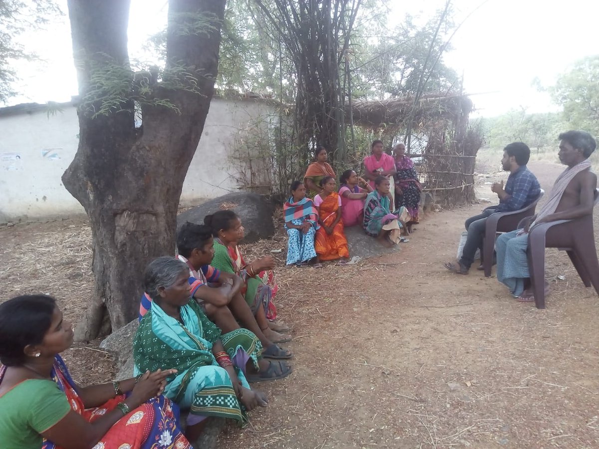 LA_IndiaHQ's tweet photo. We are reaching out to women in the #Dhankauda block of the #Sambalpur district to connect them to our FPO ecosystem. The FPC is mobilizing women as its shareholding members. It has been flourishing under the guidance & mentorship of @nafedindia through its CBBO @sdrcindia https://t.co/NjDr8uwUfv