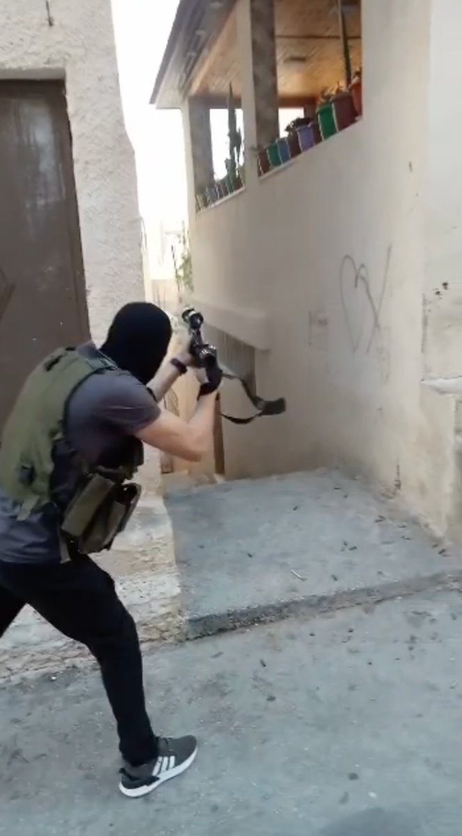 This morning, Al Jazeera journalist Shireen Abu Akleh was killed by gunfire during clashes between #IDF troops and armed Palestinians in the West Bank city of #Jenin. Her death is a tragedy which should not have happened. (Thread)