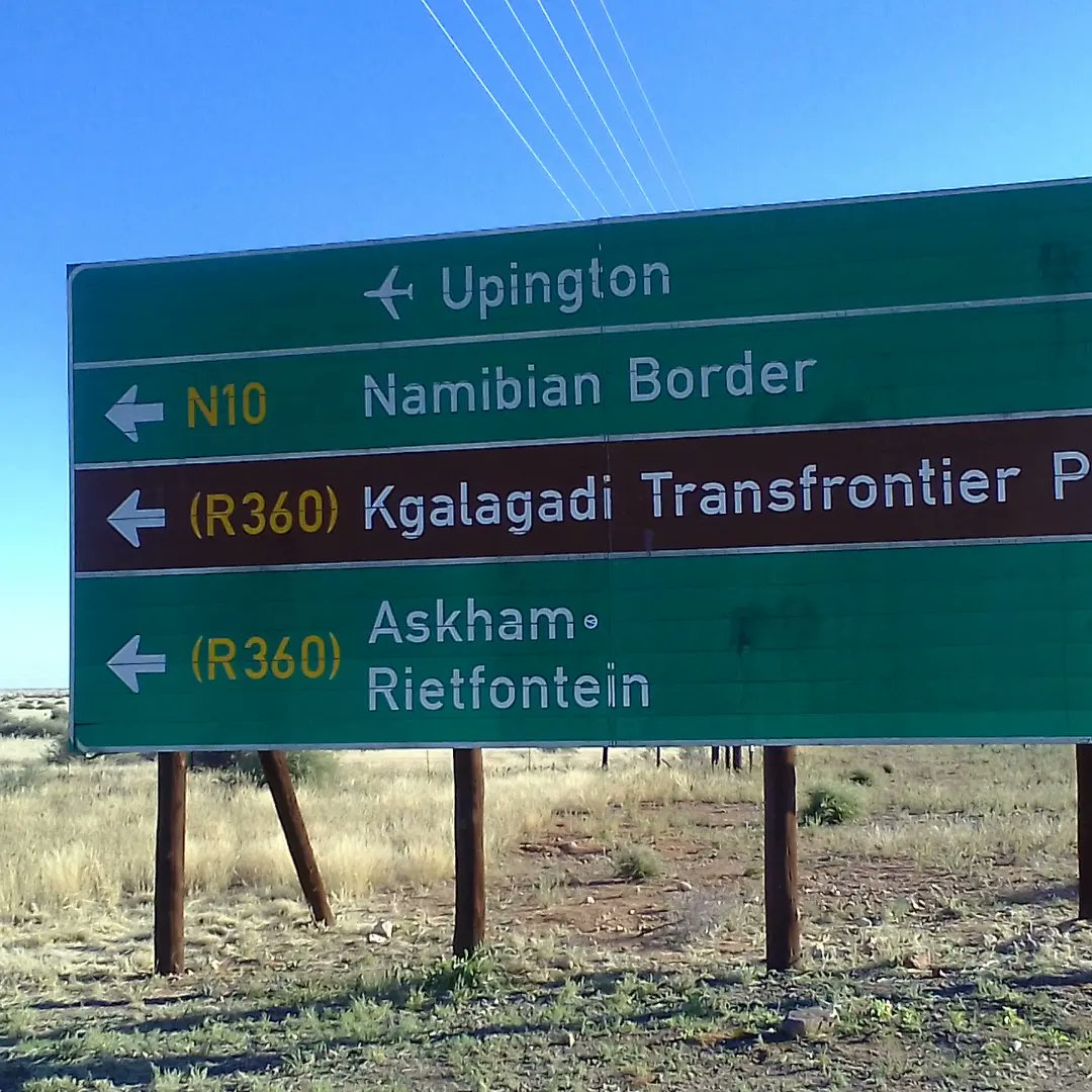 MokoneJs's tweet photo. Upington with Namibia border within an hour drive https://t.co/78ll9oNmbb