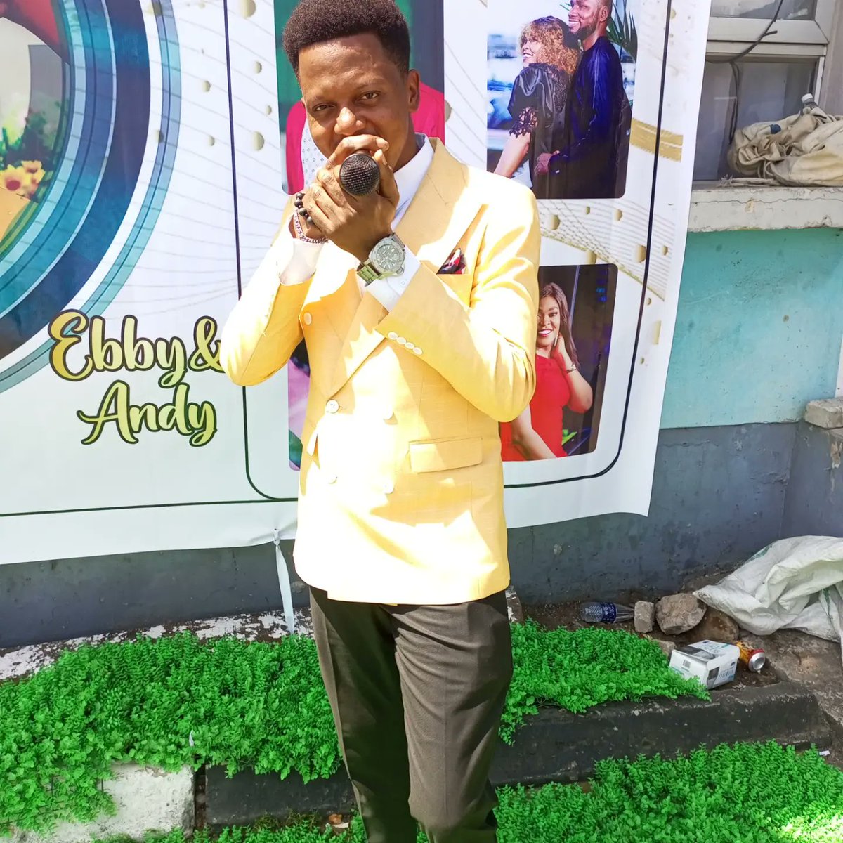 jimbabacfr's tweet photo. Hustle so that your greetings won't look like begging #Jimbaba https://t.co/k048ZaVxDI