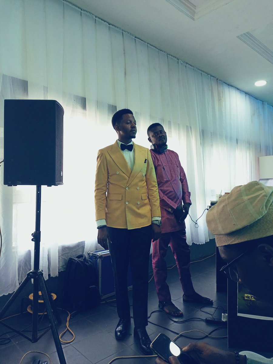 jimbabacfr's tweet photo. Hustle so that your greetings won't look like begging #Jimbaba https://t.co/k048ZaVxDI