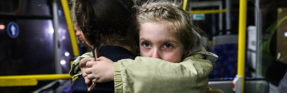 belarus_women's tweet photo. ⚡4y.o. Alice from #Azovstal bunker in 🇺🇦#Mariupol was separated by 🇷🇺s from her mother while being evacuated.
Her mother was removed from the bus at a checkpoint at the exit from Mariupol. Everything that is known about her fate is that she was sent to 🇷🇺 #filtrationcamp. https://t.co/nE9fF6RnTb