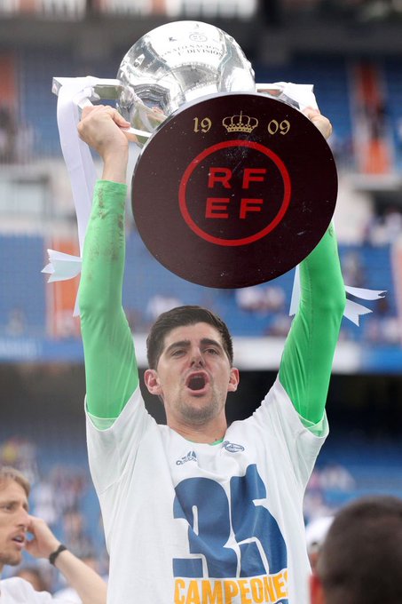 The wall is 30 today. Happy birthday Thibaut Courtois  