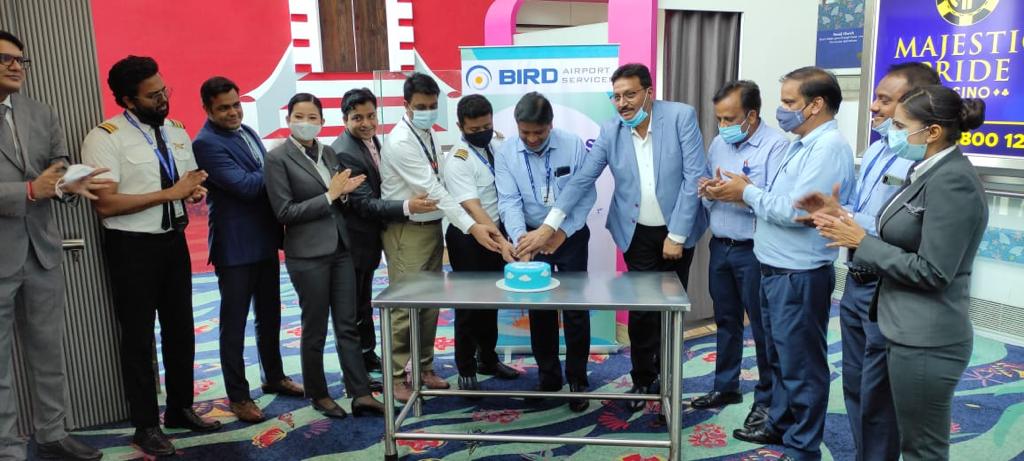 BirdGrp's tweet photo. Bird Airport Services, Konkan welcomes @GoFirstairways at Goa International Airport.
We thank all stakeholders for a smooth ground handling cut-over on May 10th, 2022.
@aaigoaairport
#GoFirst #GOIAir #FlyGoFirst #GoaAirport #Dabolim
#AAI #groundhandling #birdgroup https://t.co/Xw6l0GRtAx