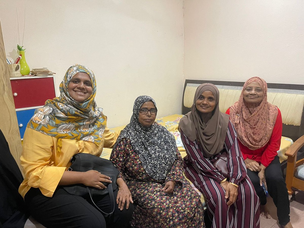 AVGofi's tweet photo. ވިލިމާލެ ދާއިރާގައި ދޮރުން ދޮރަށް ހިނގުމުގެ ތެރެއިން
@safaathahmed
#AnhenunSafaathAaiEku
#SafaathForARR ✅1️⃣🗳
#CandidateNo1 ✅1️⃣🗳 https://t.co/jNnywBALZM
