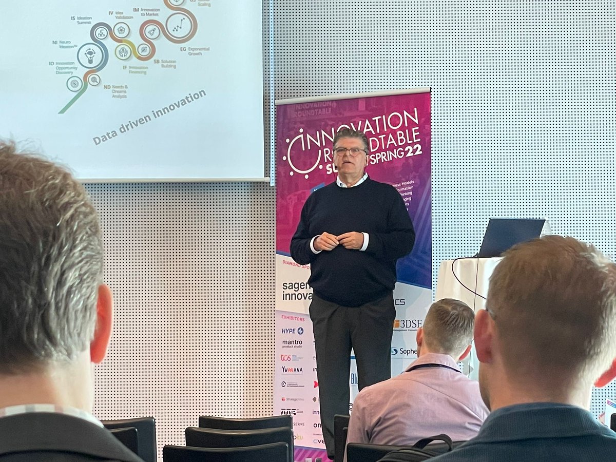 MaritaR's tweet photo. #innovationroundtable #bluecallom ceo @AxelS talking about #kpi and #teams in corporate innovation teams https://t.co/eH13fdrpkC