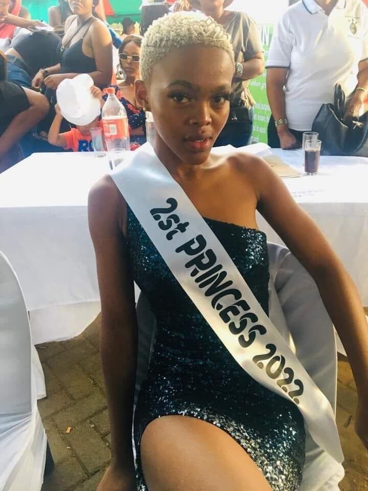 kafangi's tweet photo. Tanzanians come out https://t.co/d5WaOVnqMM