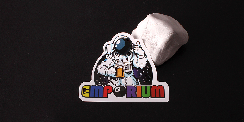 AllStickerPrint's tweet image. With our wide variety of materials, stocks &amp;amp; print features, #CustomShapeStickers give you even more unique ways to personalize your design right here at @AllStickerPrint. 💯

Few days left before our #BumperSticker #promo expires! Shop now 👉 bit.ly/38GCIMw
.
.
.
.
#NYC