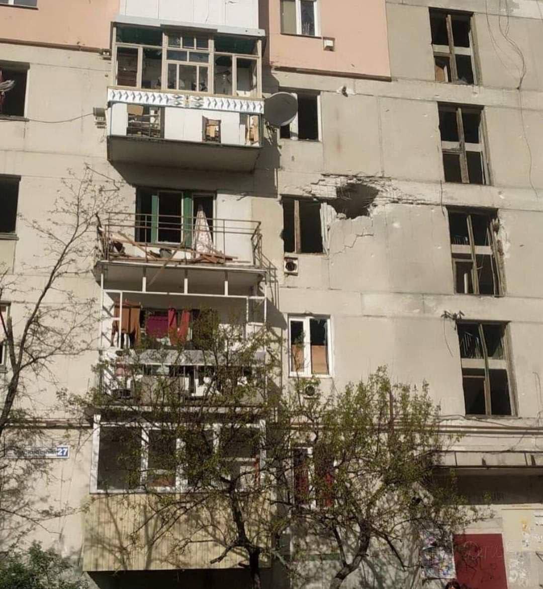ukrainiareality's tweet photo. Last morning in #Luhansk region, the occupiers fired on all departure routes
Police opened fire on Shypilovo
One of the employees received shrapnel wounds to the extremities https://t.co/IjP7Cp7ouW