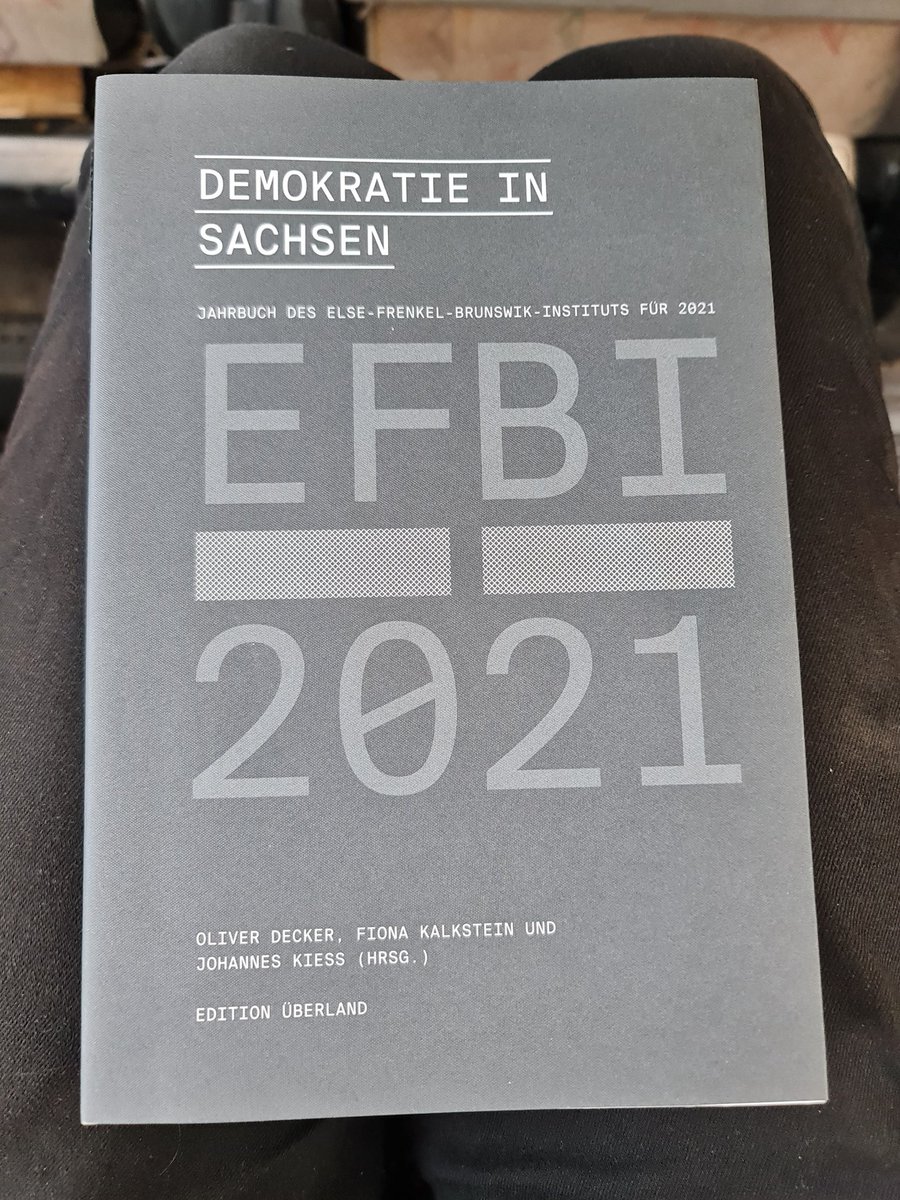 Neue Standardlektüre für Demokratie in #Sachsen. Das Jahrbuch von @EFBI_Sachsen