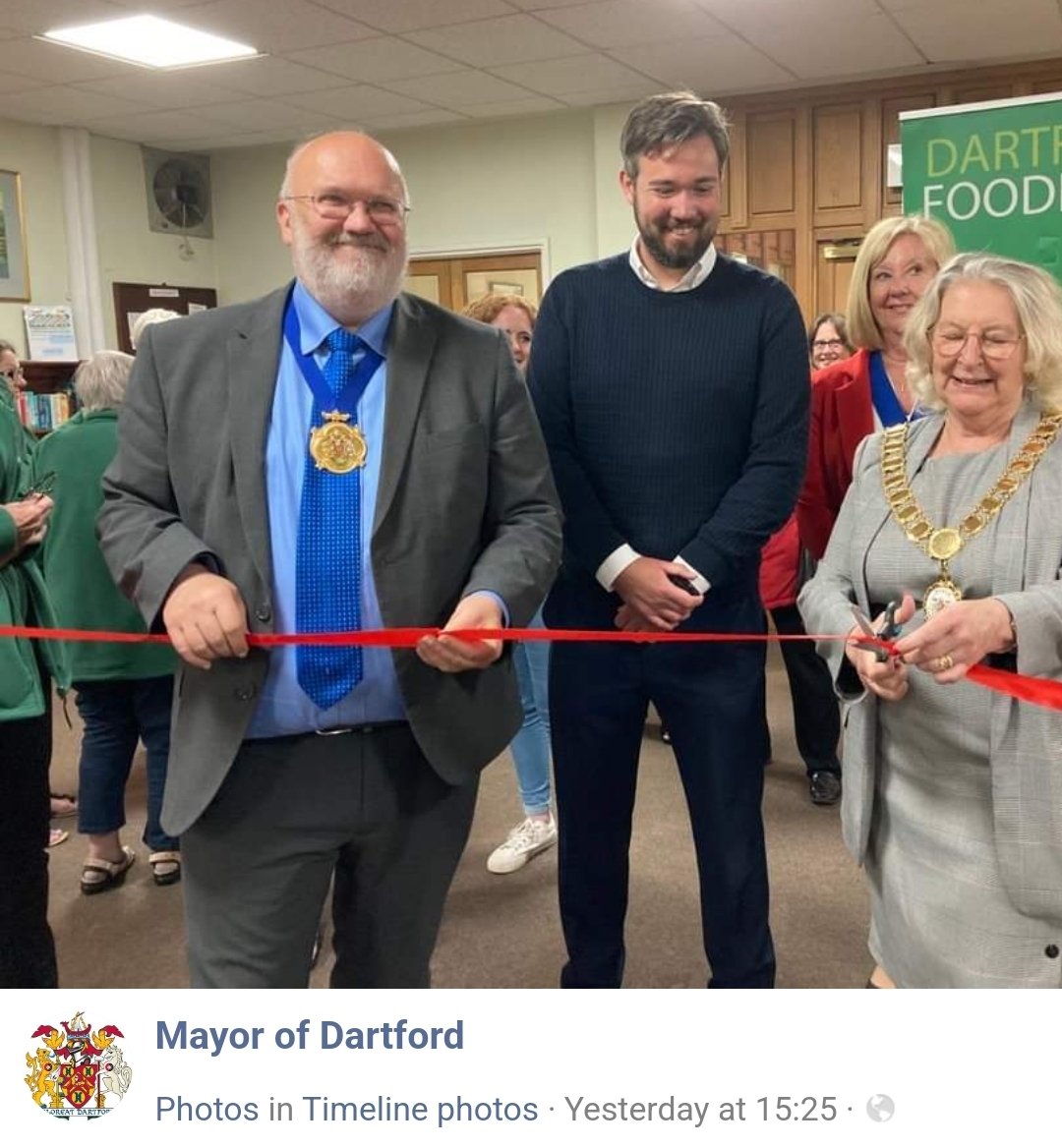 Otto_English's tweet photo. Can't quite put my finger on it but isn't there something a bit amiss in these joyful pictures of the Mayor of Dartford.... opening a food bank https://t.co/l2QgMq8bQO