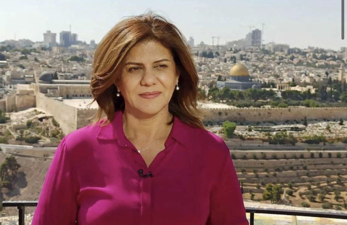 AneIrazabal's tweet photo. Esta madrugada, el ejército israelí ha disparado y matado a la reportera de @AlJazeera Shireen Abu Akleh en #Jenin https://t.co/pQt0quwpj2