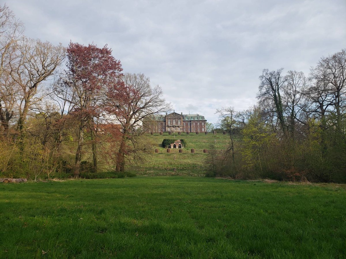 cryptocastlesym's tweet photo. 🏰 Crypto Castle R E A C T I V A T I O N ! We have officially started organizing the #CCS22 💥

SAVE THE DATE -> Sept. 2-4 --- Will you join us? 

More info will be released soon, so stay tuned! We look forward to seeing you in this ✨magical place✨ one more time! https://t.co/6iYYgZ8GWL