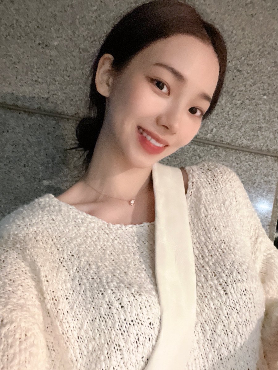 aespapic's tweet photo. 💙💭 https://t.co/TWsPrf2G7Z