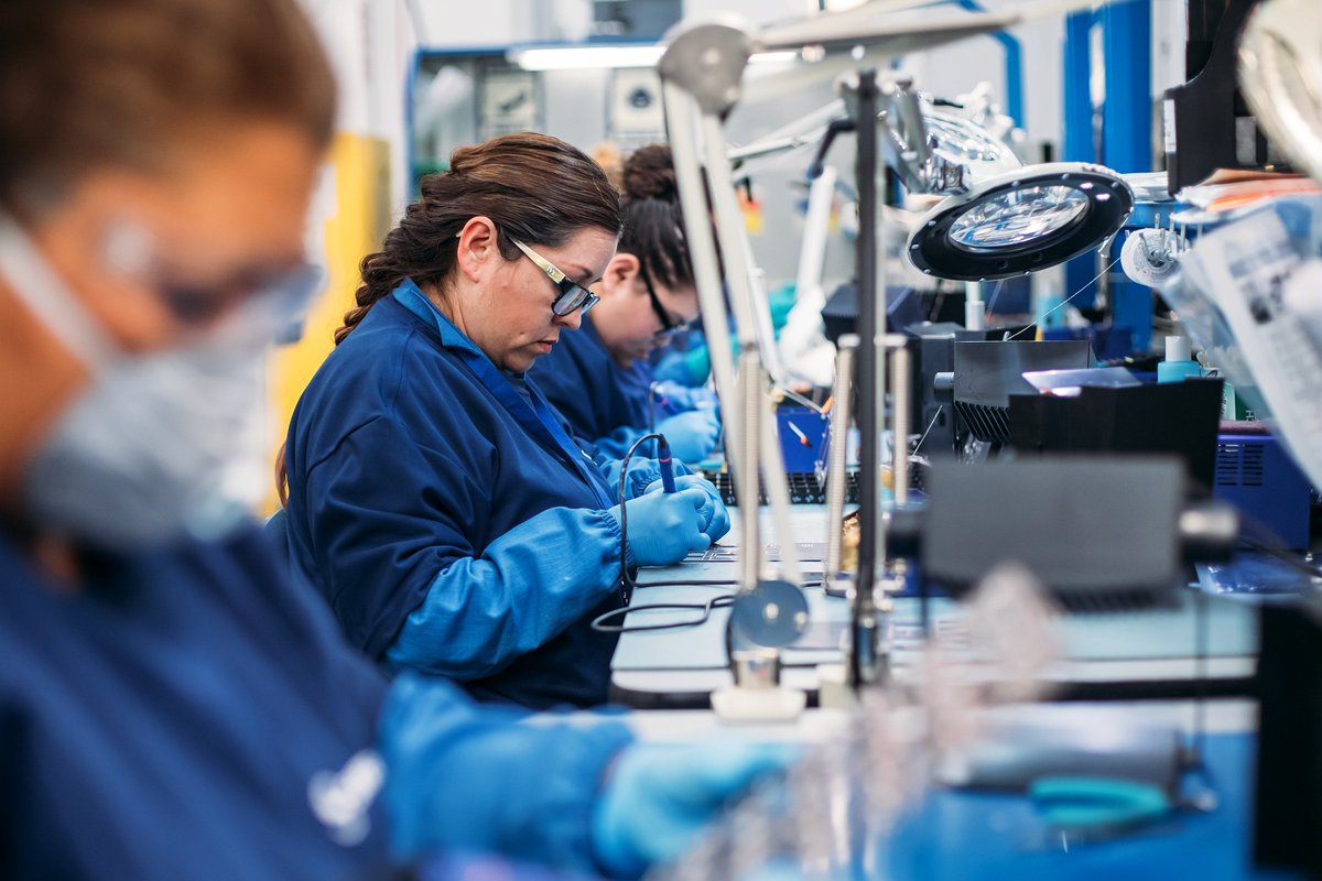 SAFRAN's tweet photo. 🧐 Let's focus on @Safran_Cabin, a world leader in #Aircraft #Interiors and Systems. 
🤝🏼 10,000 #employees across the world. 
✅ N°1 cabin interiors for regional and business aircraft. 
🌍 A global presence at 39 #sites. 
#aviation #factory #Industry https://t.co/Pt5QzghSkp