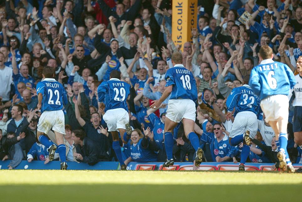 BBCRLSport's tweet photo. 2️⃣0️⃣ years ago today, @_mattpiper scored the final goal at Filbert Street and wrote his name into Leicester City folklore 🦊

Happy Matt Piper day! 💙 https://t.co/5SCi5fEkzk
