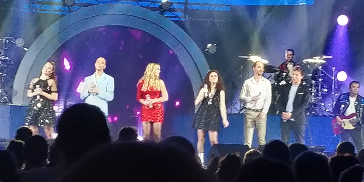 Share to be free tweet media