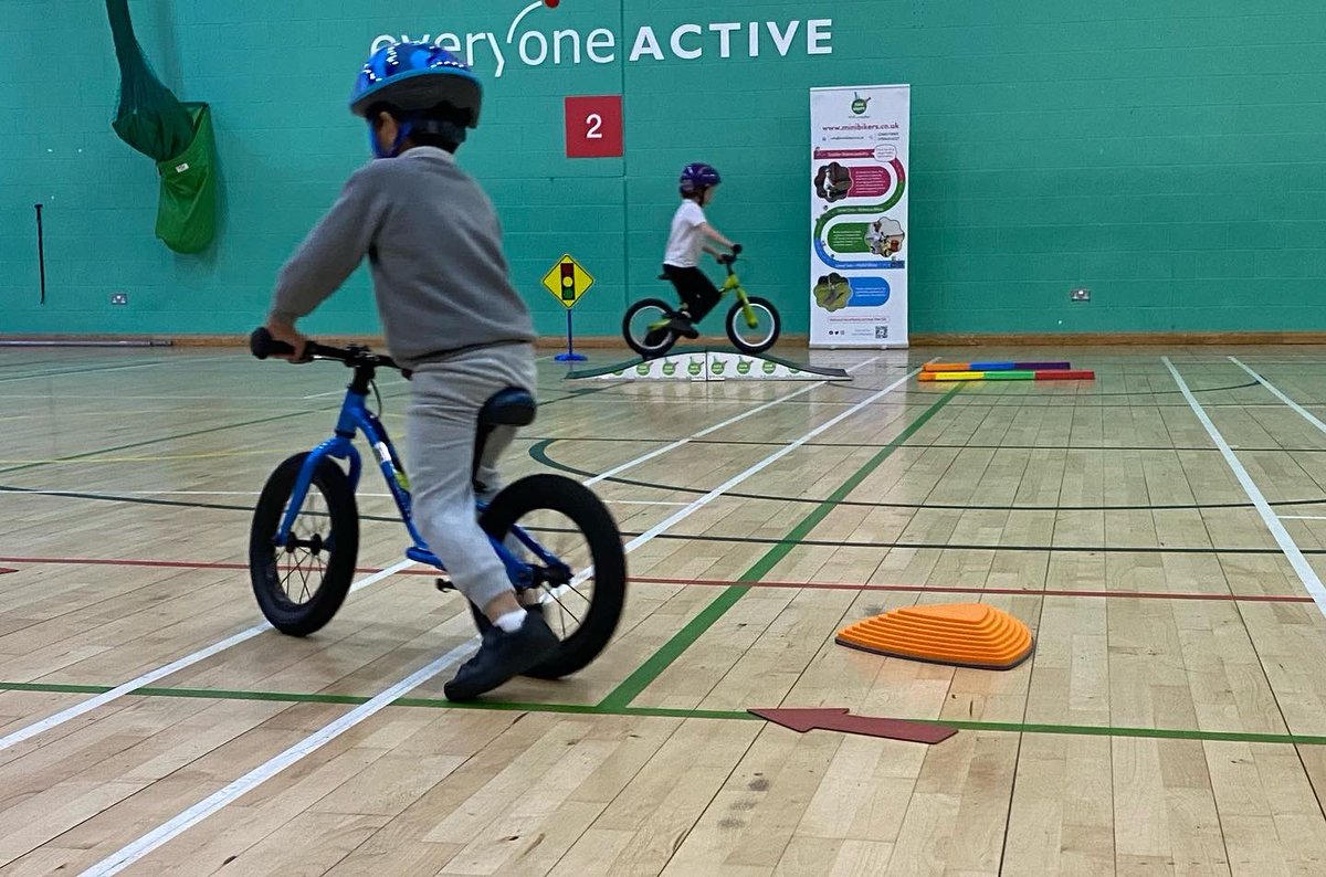 MinibikersUk's tweet photo. ⭐️ New Venue ⭐️ Minibikers are in North Solihull Sports Centre. 🚴‍♀️🚴‍♂️ Learn to Cycle with #Minibikers 👍
https://t.co/xx1FO1aDeY 
Balance bikes are provided 🚲 🚲
#solihull #birmingham #balancebikes #learntocycle #cycling #balanceability #kids https://t.co/yE6A3IZ6nh