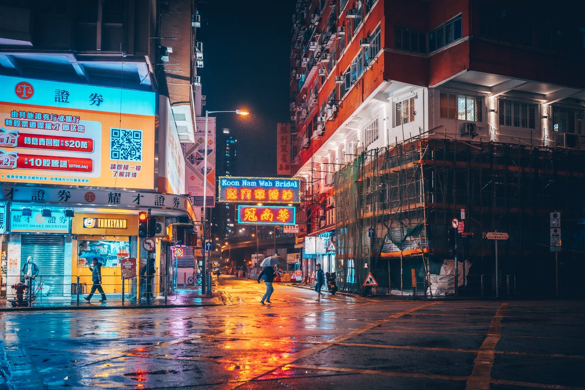 stfeyes's tweet photo. Looks like we'll have a week of rain in Hong Kong and I'm more than ready for wet socks https://t.co/9fasnyd0cO