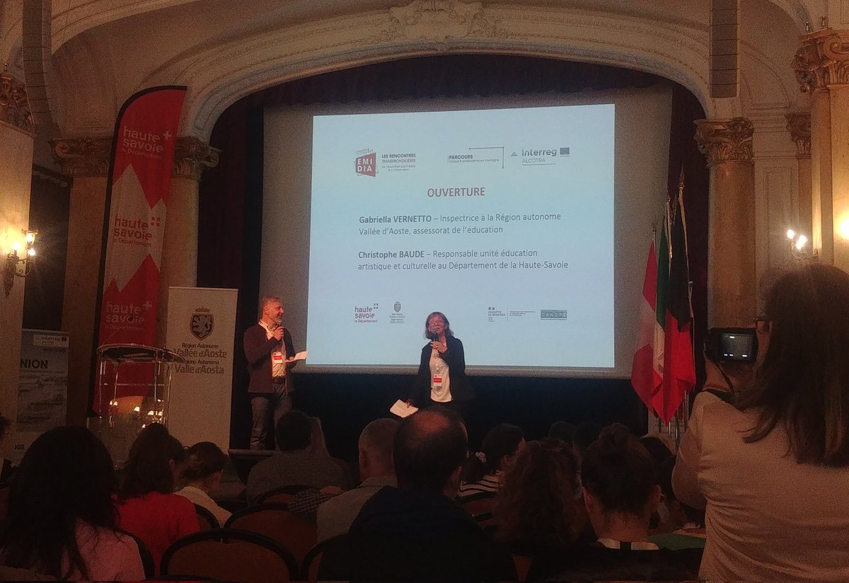 LucileBerland's tweet photo. @AssoFakeOff Heureuse de représenter l' @AssoFakeOff aux rencontres  #EMIDIA qui se tiennent dans un cadre superbe à Chamonix, aujourd'hui et demain, pour parler "éducation aux médias" à l'école et hors champs scolaire ! https://t.co/dcczX6aj8N