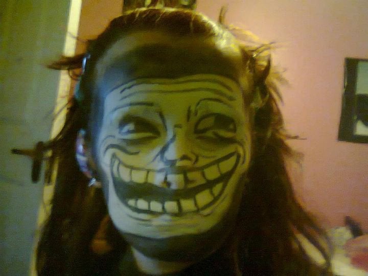 PyeMoe's tweet photo. The real troll face incident https://t.co/VQQMwAP5Zd