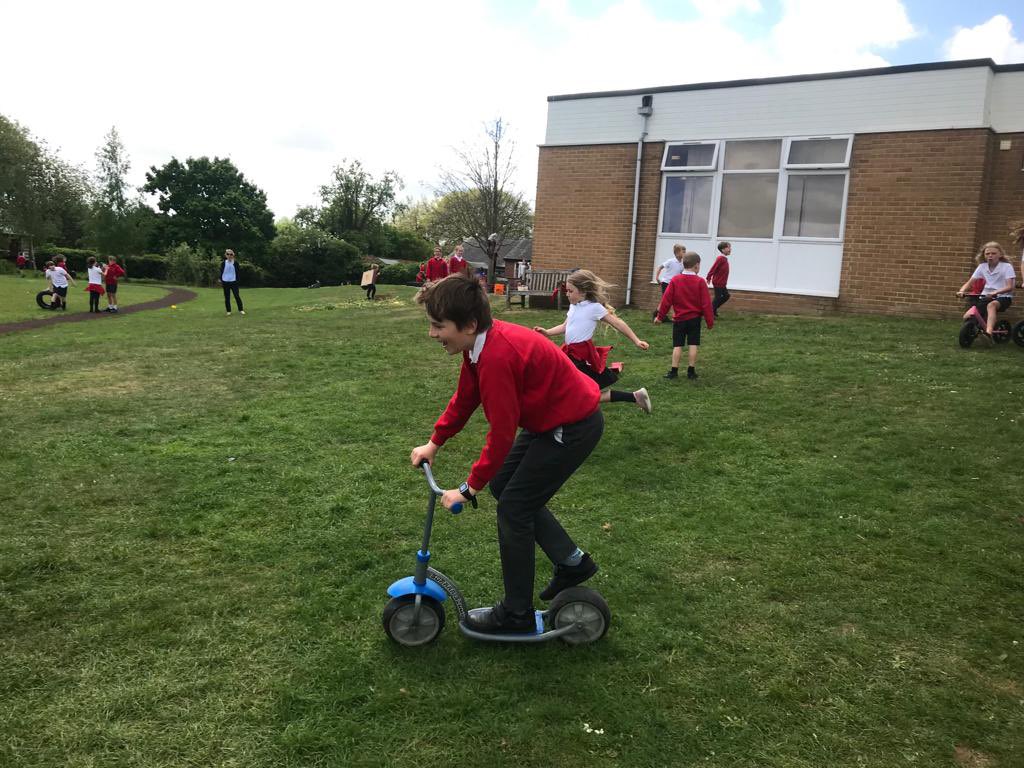 MonktonParkPlay's tweet photo. Travelling in style! @MonktonParkSch @OPAL_CIC #opalschools https://t.co/EQt1a3VCjP