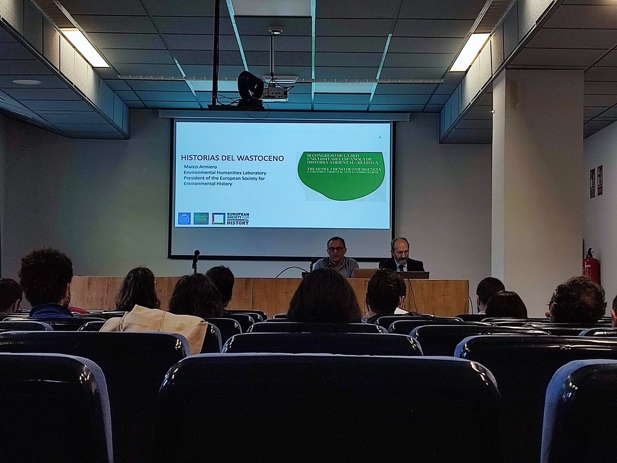 Marco Armiero inaugura el congreso con Historias del #Wastoceno #HistoriaAmbiental <a href="/StandUgr/">StandUGR</a>