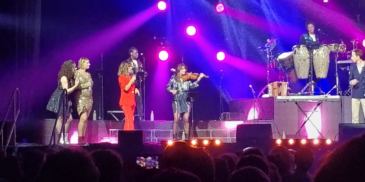 Share to be free tweet media