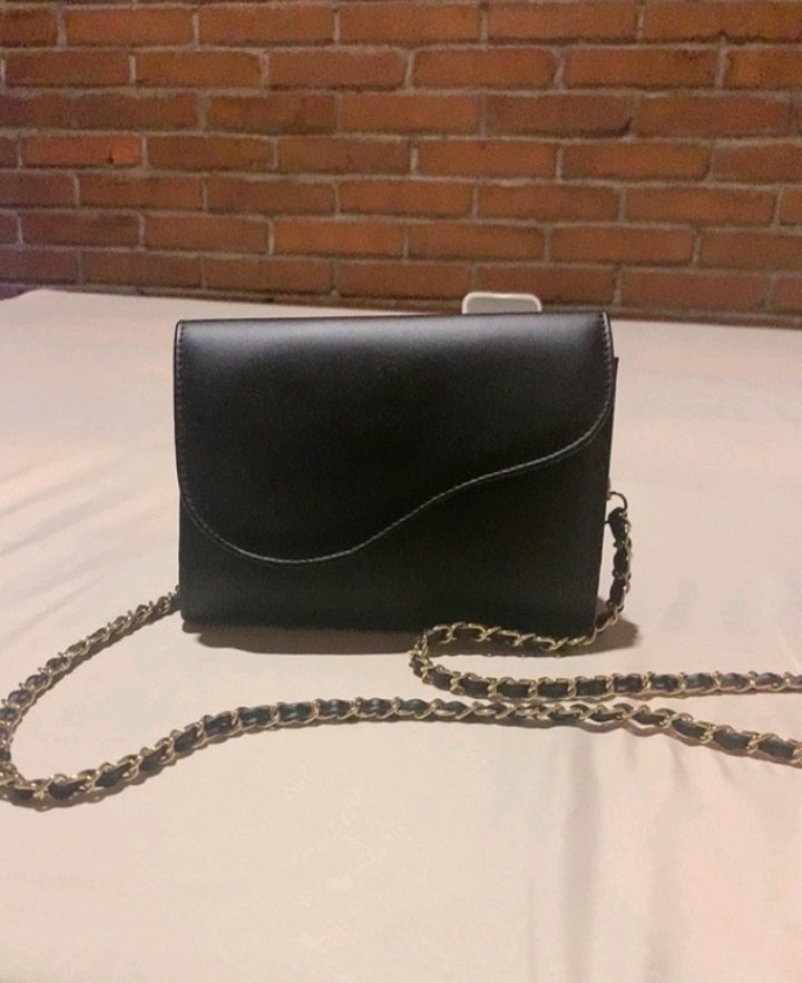 mianehajima's tweet photo. 20. Slingbag under 100k

keknya koleksi semua warna item, bahannya gemes empuk rekomended👌🏻

- https://t.co/E3EKQnIobw
- https://t.co/7oFVKmJNpn https://t.co/UmMelaLHQm