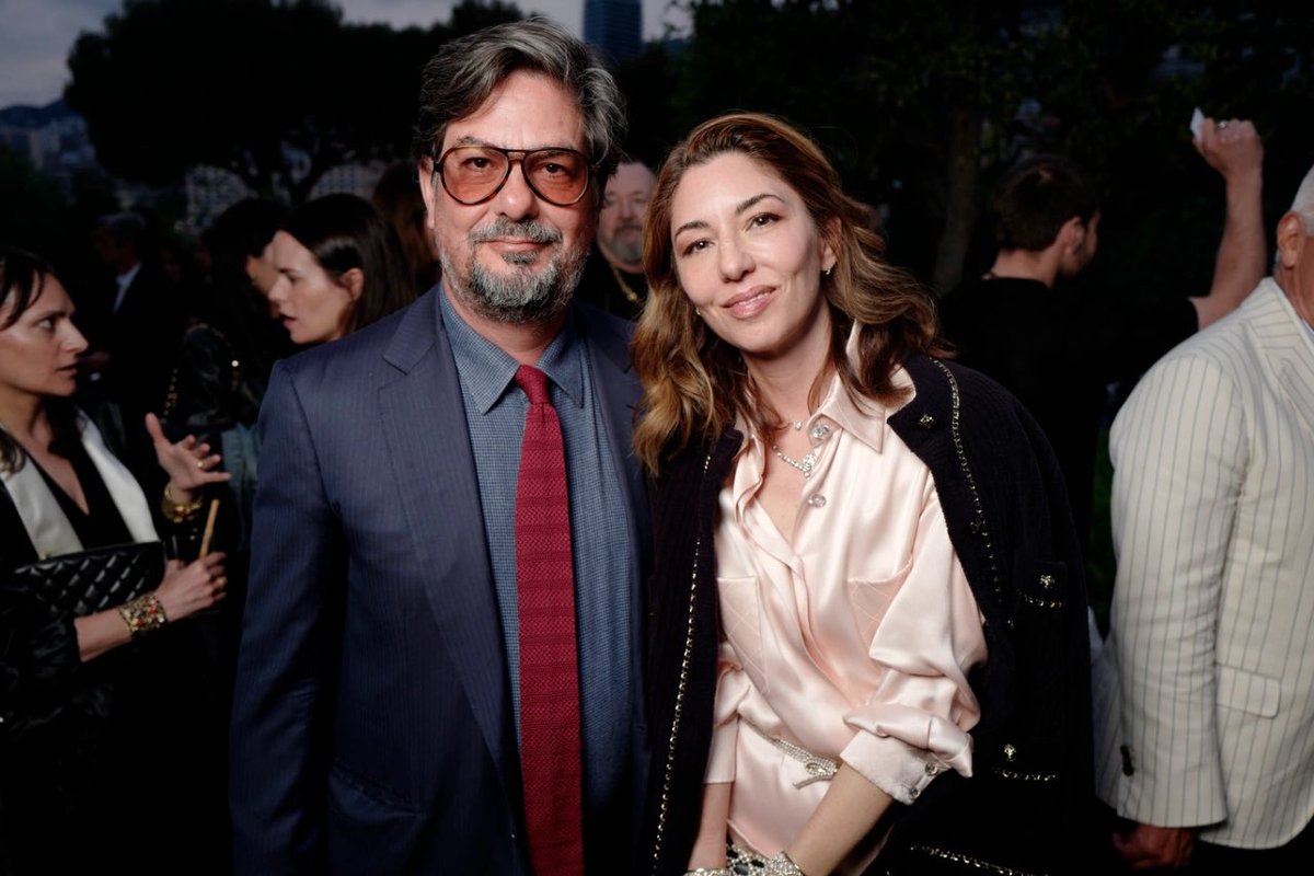 ocicattt's tweet photo. 10May2022
💃🏻@emiliajonesy ‘s New Hairstyle

😭it’s NOT for UNDINE SPRAGG in
🎬#TheCustomOfTheCountry

6May
👩🏻‍💼#SofiaCoppola
⛔️PUT ON HOLD plans to adapt this novel for @AppleTVPlus

“I’m just writing &amp; looking forward to hopefully making something soon..”

https://t.co/gqwbHwPFsq https://t.co/FQicYxDoY0