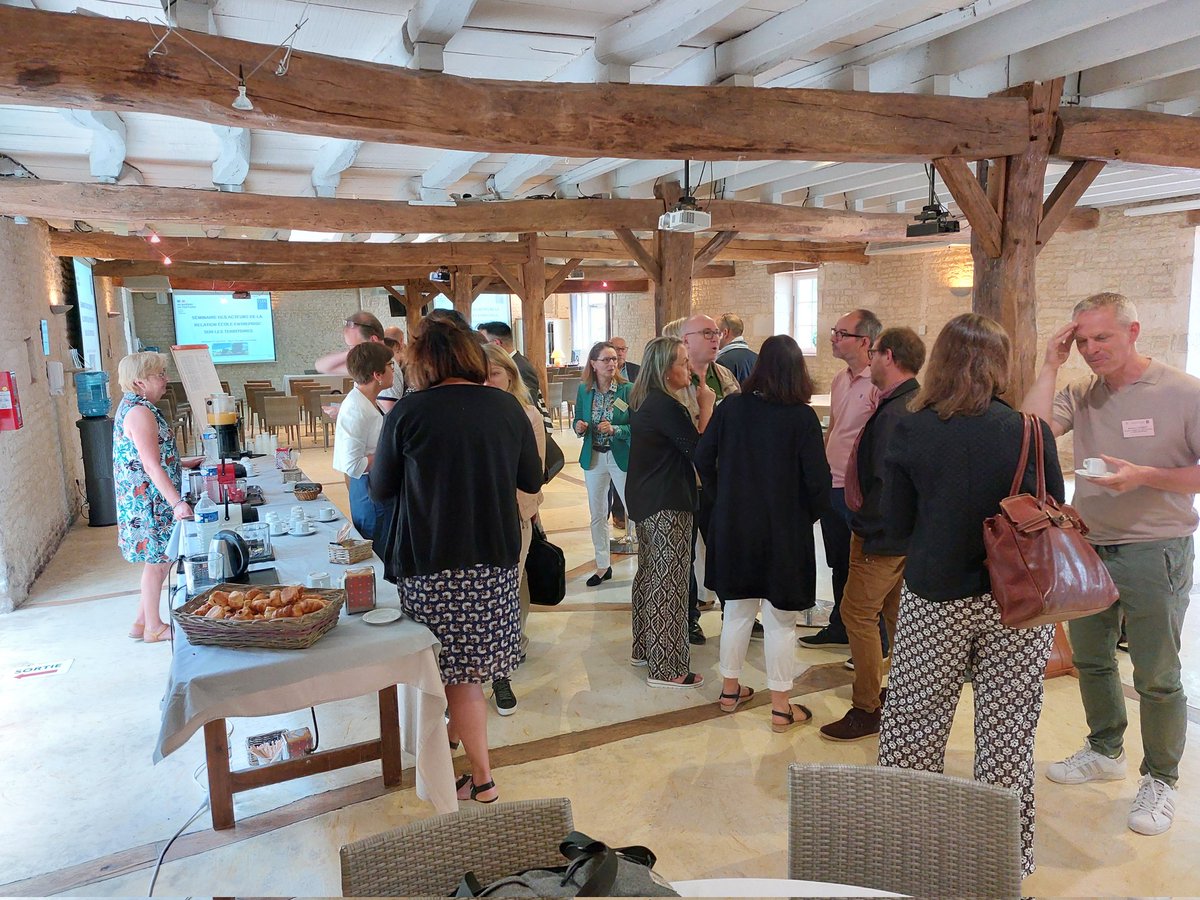 c_rambliere's tweet photo. Ouverture du séminaire des #CLEE de l’@ACPoitiers : développer la dynamique des réseaux locaux école entreprise et apporter une expertise sur les besoins en compétence dans l’économie locale.  https://t.co/Onscg2hRyr
@BndicteRobert @FAnxionnaz @dsden16 @DSDEN17 @DSDEN86 @DSDEN79 https://t.co/wRZqkE4fnQ