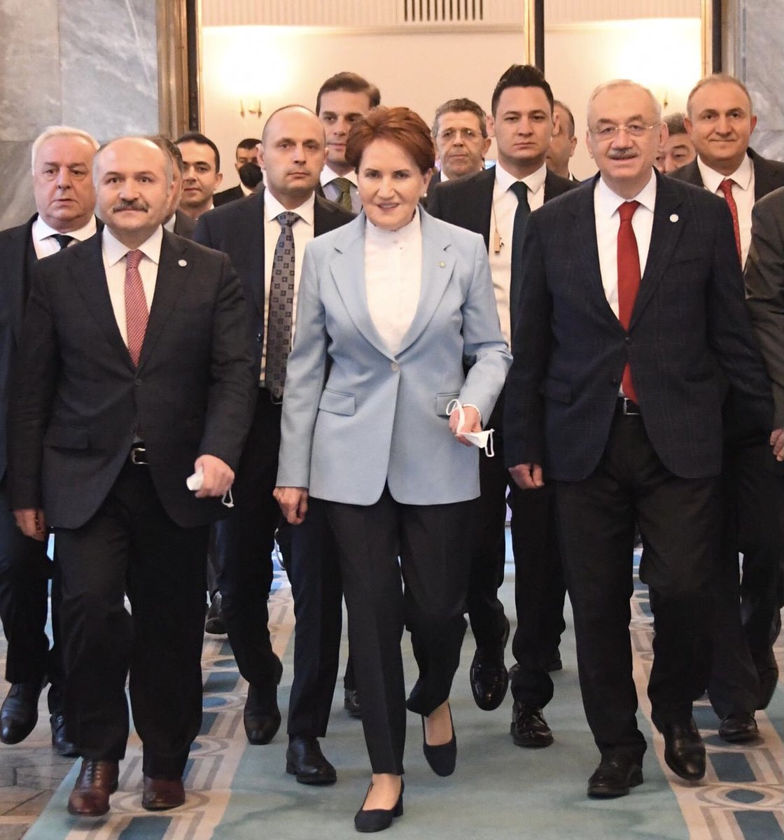• Milletimizin dertlerine derman olmak, 
• Çözülemez denilenleri çözmek için geliyoruz!
#EYTHakkınıAlacakAzKaldı