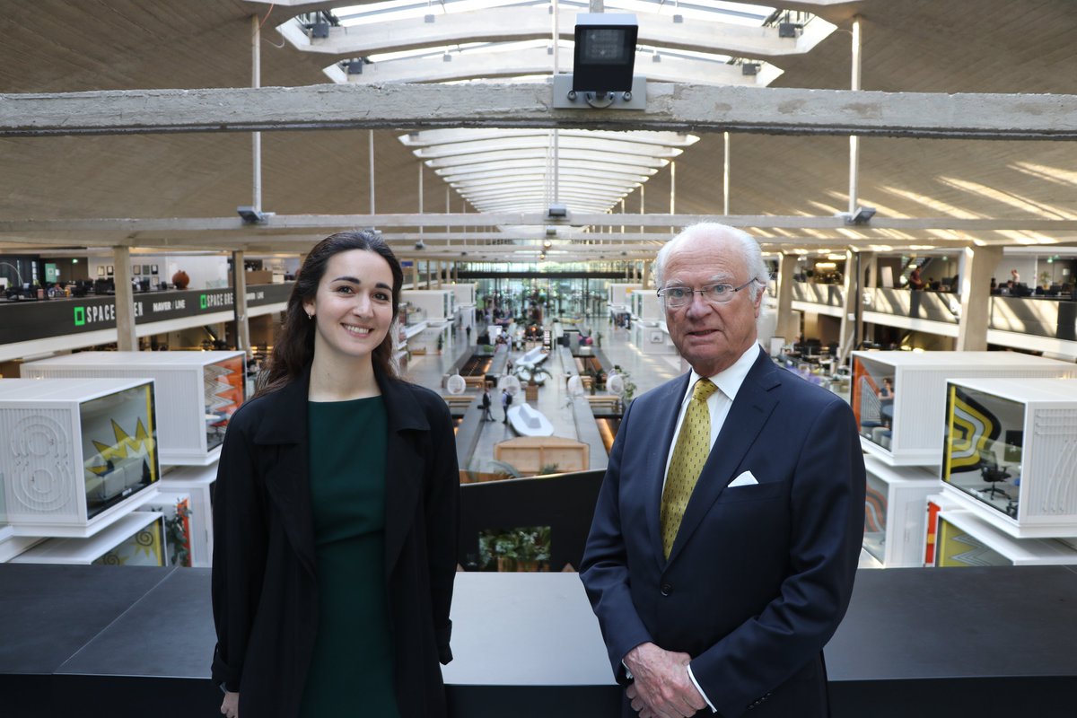 joinstationf's tweet photo. It was such a pleasure to welcome Carl XVI Gustaf, King of Sweden, for a visit of STATION F with @roxannevarza 👑 https://t.co/lQAogB4Yos