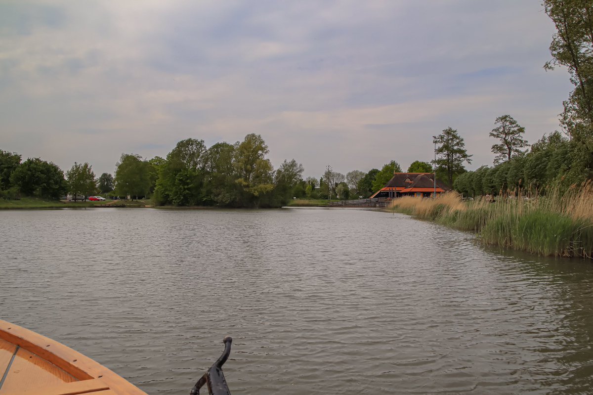 AnnySpoolder's tweet photo. Gisteren bij de #ErnterseWaarf, op pad met kinderen groep 4 basisschool #Bornerbroek in de #Zomp. #vrijwilligerswerk 📷#visitwierdenenter #nostalgie https://t.co/GLbkCwUKkY