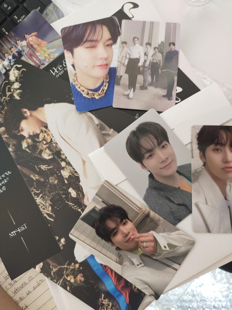 Yume_Aii's tweet photo. A SUDDEN HAPPINESS IN THIS TIME... 🌸
1. UMUWI NA ALBUM KO.. .(thank you @fanshubph) ang linis! ✨✨✨
2. FOR THE FIRST TIME IN FOREVER INUWIAN AKO NI JR... AS IN FIRST TIME SINCE I STARTED BUYING ALBUMS 😭
3. ONGOING PA RIN NA FAVORITE AKO UWIAN NI MINHYUN 🤣
#FHPHFEEDBACKS https://t.co/PO5AScfF2W