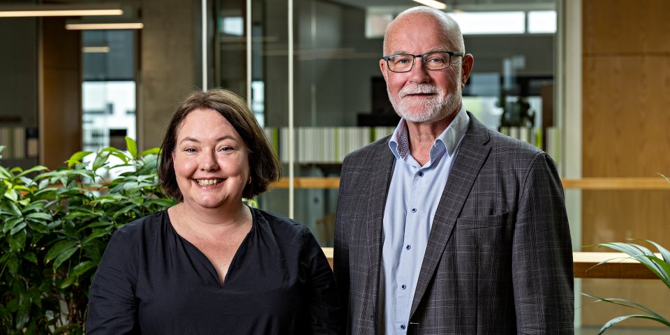 VIAuniversity's tweet photo. Velkommen til en erfaren profil fra uddannelsessektoren som ny bestyrelsesformand i VIA,  Per B. Christensen. Han vil udvikle kvaliteten af uddannelserne og få uddannet højtkvalificerede medarbejdere til både det offentlige og private arbejdsmarked. https://t.co/MCy7TDUBPX https://t.co/fKalxo5yr0