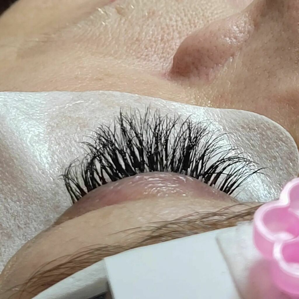 BLashesAndBrows's tweet image. Look at that 2 week retention! 😍 
☺️Lash set: Russian
💕Lash artist: Jade 
💜Duration: 1-1.5 hours 
📍Sandringham 
📅 Book through ift.tt/uLYcVEl
☎️ 0404 732 619

#beyondlashesandbrows #russianvolume #eyelashextensions #book now instagr.am/p/CdaIhh5PNmA/