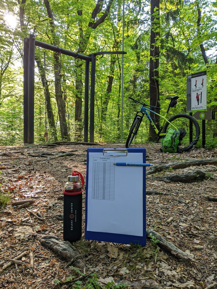 krist__92's tweet photo. Današnja učilnica.
.
.
.
#narava #nature #teachertwitter #orienteering #controlpoint #youngadult #fun #woods https://t.co/hTrXROeFlf