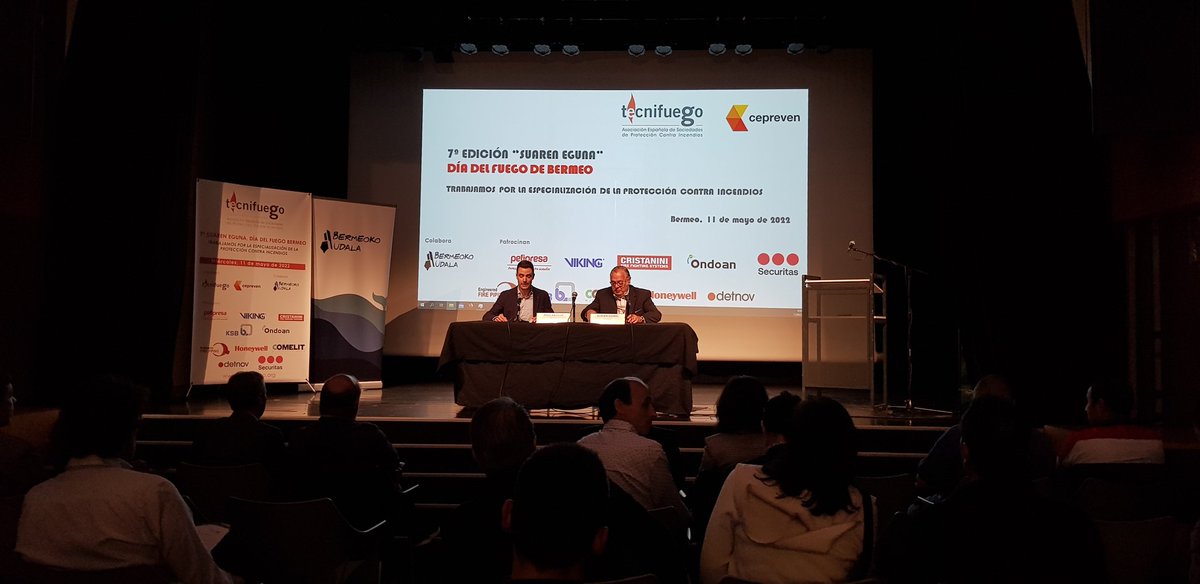 Inauguración de la 7° edición  #DiaFuegoBermeo #SuarenEguna 
El alcalde de Bermeo, Aritz Abaroa: 'Para la ciudad de Bermeo es muy importante la prevención de incendios y su divulgación' y el presidente de TECNIFUEGO, Adrián Gómez: 'Sin mantenimiento no hay seguridad'.