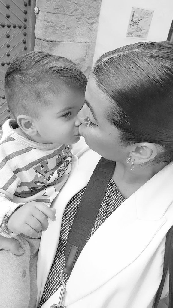 NtaliaGmz's tweet photo. Esto todas las mañanas no tiene precio. #littleM ✨ https://t.co/KlSzsZH0oj