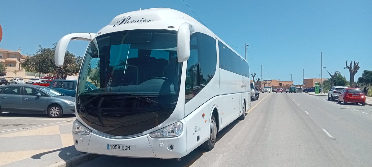 AutobusAlicante's tweet photo. #premierbus #ivecobus #irizarpb
♻️ Empresa
Premier Bus
🔄 Línea / Líne
Discrecional ( Descansando cerca del instituto IES la Arabí )
🚍🚍🚍 :
21 Ex- Avanza bus N⁰ 7115
🚌🚌🚌 :
Irizar PB Iveco
@premierbus
@IvecoES
@IrizarUK https://t.co/S99xJnHj3j