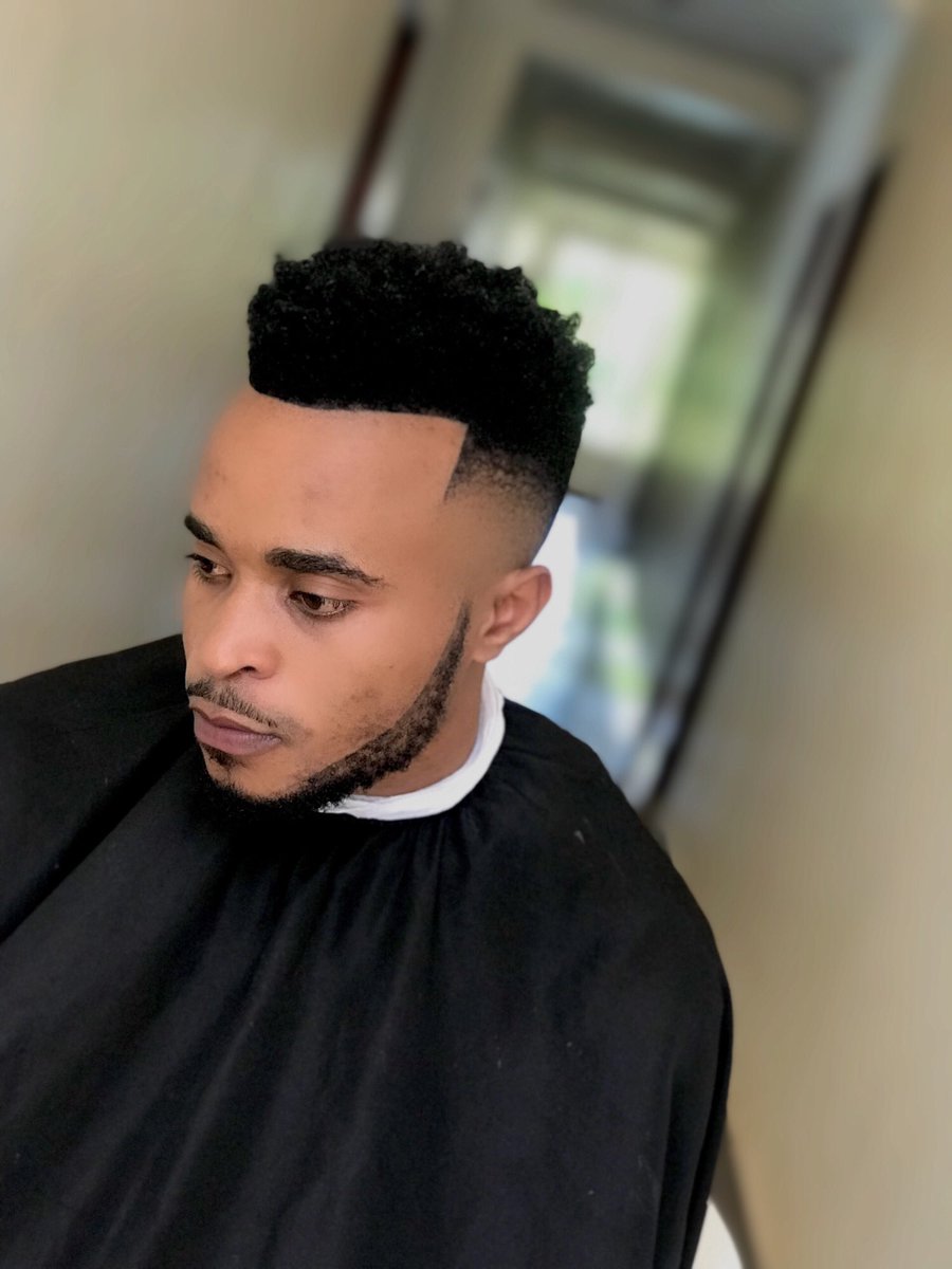 AIRBOY2561's tweet photo. If u wanna look nice look good just contact me fr yr fresh hair cuts #airboy256 https://t.co/JgpQai42sH