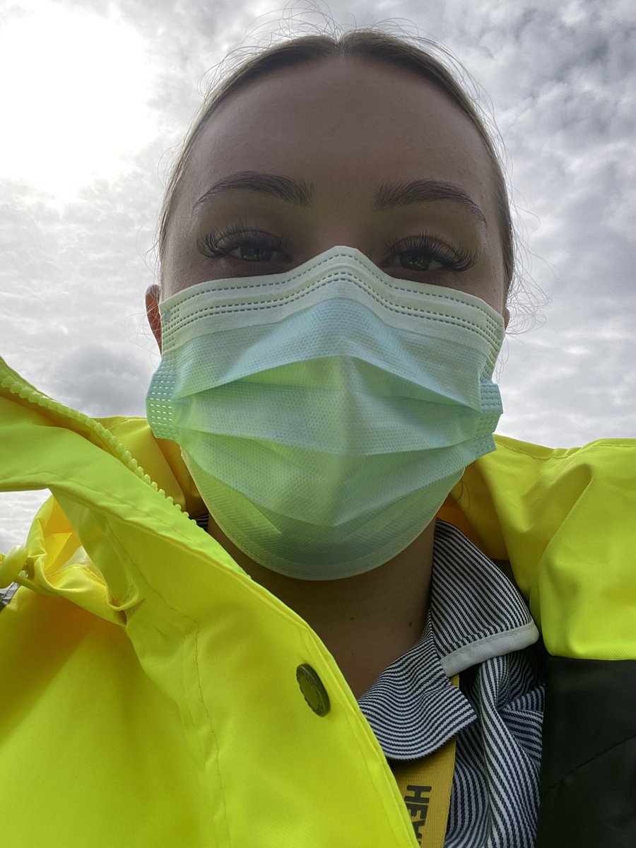 ChloMatthews2's tweet photo. Had a great experience in ED/Resus yesterday, I even got to go to the helipad! 🚁🏨👩🏼‍⚕️ #ED #Resus #PUNC18 @UHP_NHS https://t.co/VzdT6nylYs