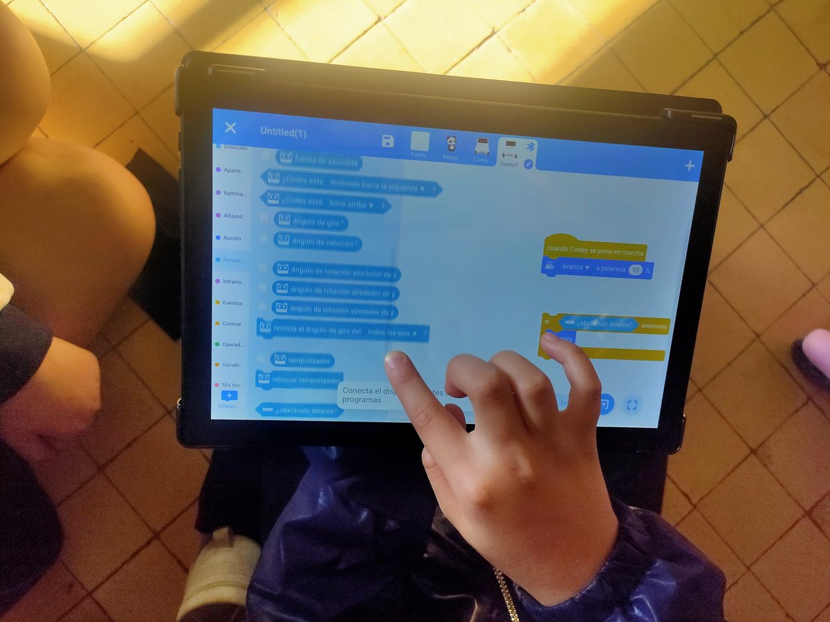 pattdel2's tweet photo. Está demostrado, la robótica educativa nos hace crecer, trabajar de forma colaborativa y disfrutar aprendiendo.
#roboreto22 https://t.co/izUTuPmeAE