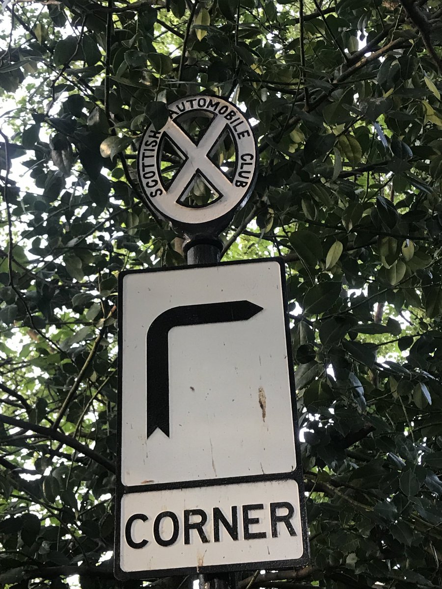 Explanatory sign of the day.  #Edinburgh