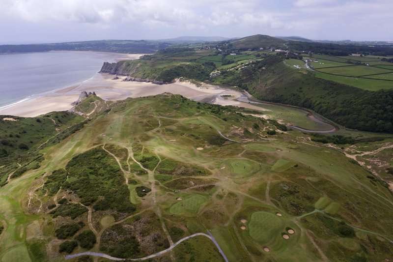 KenBrownGolf's tweet photo. ⁦⁩ Need to get practicing for a holiday on The Gower ⁦@PennardGolfClub⁩ Sunning! #GolfontheGower https://t.co/zkbTGP5C2k