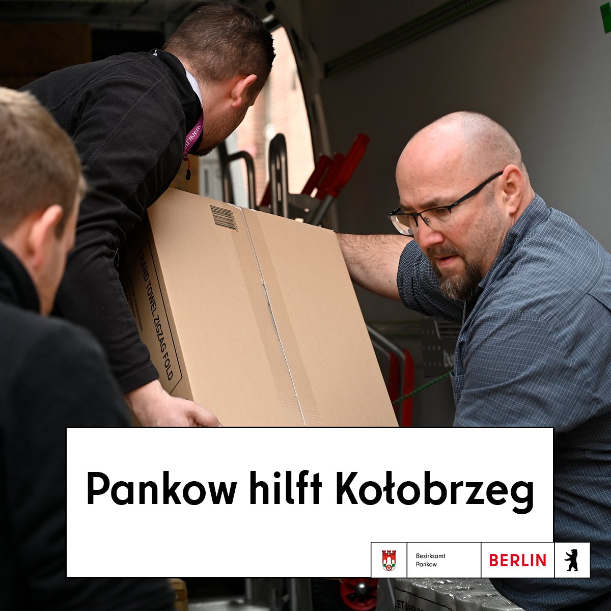 BA_Pankow's tweet photo. Anna Mieczkowska, Bürgermeisterin von #Pankow​s Partnerstadt Kołobrzeg, bittet um Hilfe!
Um die Versorgung der ukrainischen Geflüchteten in Kołobrzeg zu sichern, rufen wir daher zu Geldspenden auf.

Mehr dazu und die Bankverbindung gibt es hier:👇
https://t.co/UXWsoknNuy https://t.co/YcYHl9evZ5