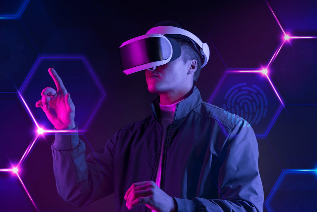 RoundSqr's tweet photo. Let us know how the real-time applications are becoming more and more ubiquitous with the potential to influence every domain on the planet from this article (https://t.co/4kUM5szadp) by @rmandge_07.
#augmentedreality #virtualreality #vr #augmentedreality #gaming #oculus #ar https://t.co/zaKtFtAEze